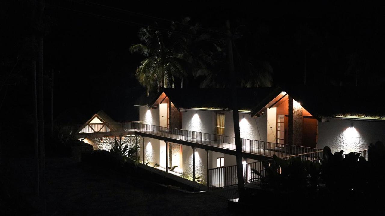 Maayaa Riverside Villa By Kpm Tripenta Attappādi Εξωτερικό φωτογραφία