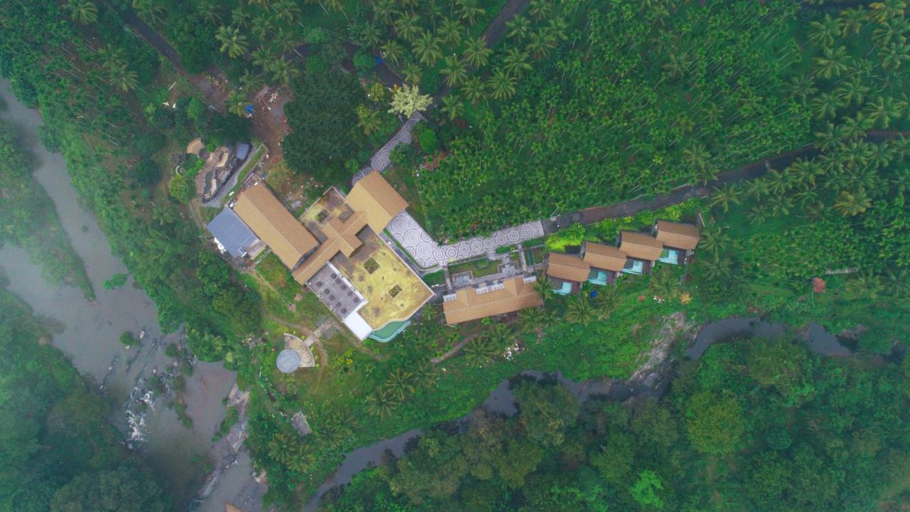Maayaa Riverside Villa By Kpm Tripenta Attappādi Εξωτερικό φωτογραφία